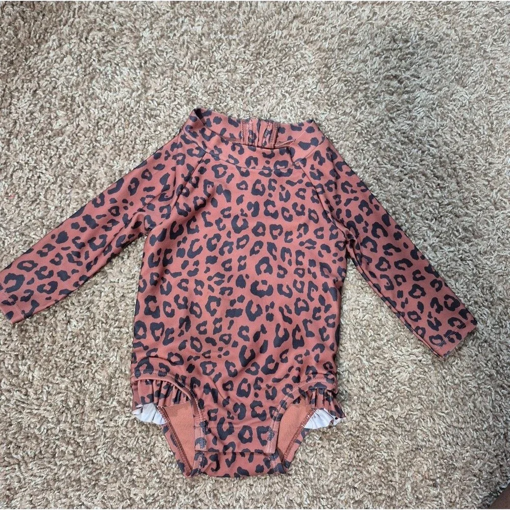 Baby gap cheetah print swimsuit one piece size 0-6 months